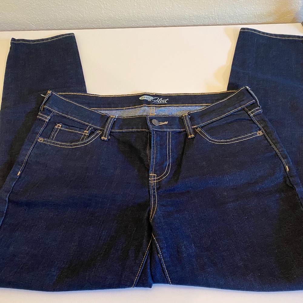 Old Navy Blue Jeans / Model The Flirt / Size:10 / Brand New / SHORT